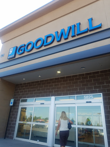 Thrift Store «Goodwill Lakeside», reviews and photos, 5825 W 44th Ave, Denver, CO 80212, USA