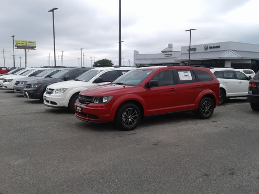 Car Dealer «San Marcos Chrysler Dodge Jeep Ram», reviews and photos, 2990 S Interstate Hwy 35, San Marcos, TX 78666, USA