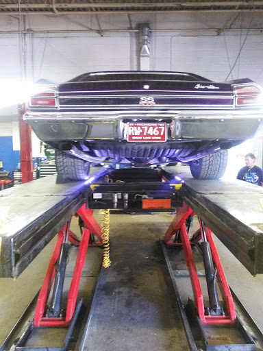 Tire Shop «Marysville Car Care Center», reviews and photos, 2929 Gratiot Blvd, Marysville, MI 48040, USA