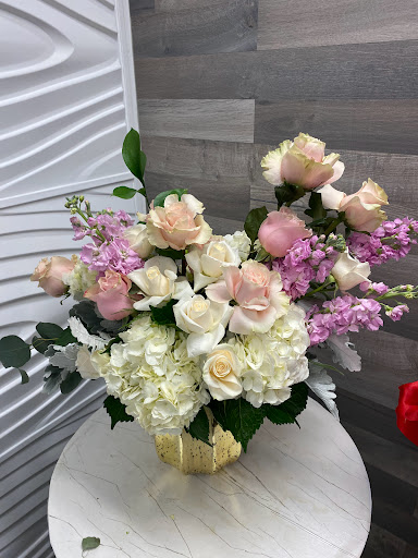 Florist «Lake Eola Florist», reviews and photos, 116 E Central Blvd, Orlando, FL 32801, USA