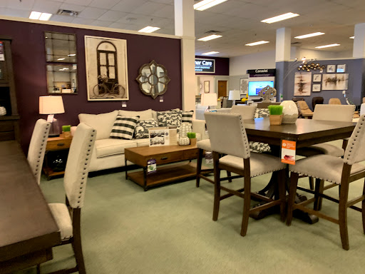 Furniture Store «Raymour & Flanigan Furniture and Mattress Store», reviews and photos, 150 Harmon Meadow Blvd, Secaucus, NJ 07094, USA