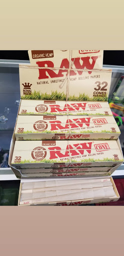 Tobacco Shop «Greedy Grove Smoke Shop #2», reviews and photos, 1917 S Buckner Blvd, Dallas, TX 75217, USA