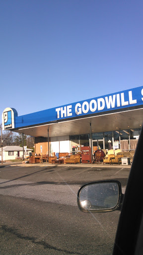 Charity «Goodwill Store and Donation Center», reviews and photos, 125 N Black Horse Pike, Bellmawr, NJ 08031, USA