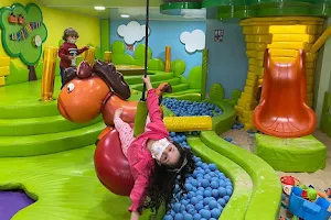 MiParky Parque Infantil y Fiestas image