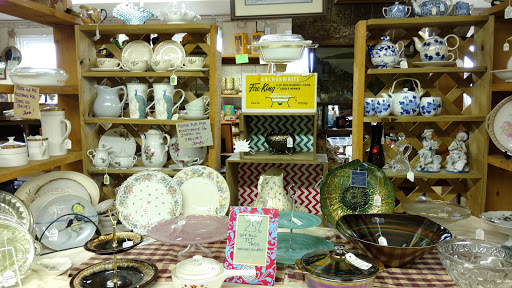 Flea Market «The Douglas Flea Market», reviews and photos, 436 NE Main St, Douglas, MA 01516, USA