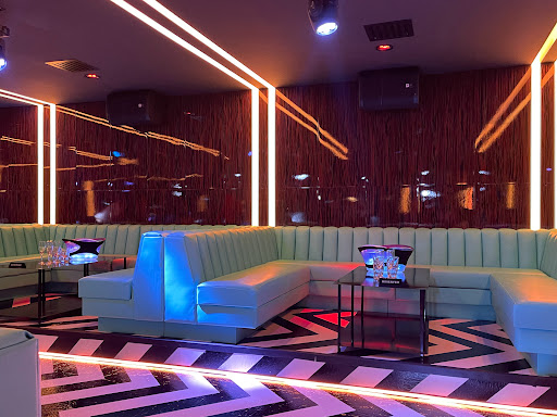 Lounge «In Love Memphis», reviews and photos, 7144 Winchester Rd, Memphis, TN 38125, USA