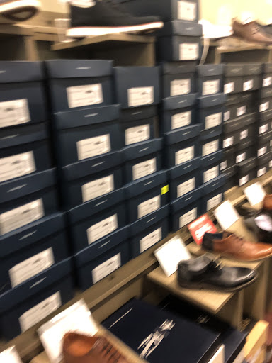 Shoe Store «DSW Designer Shoe Warehouse», reviews and photos, 8389 Leesburg Pike, Vienna, VA 22182, USA
