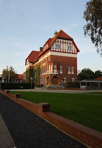 Ahlmann-Skolen - Skole
