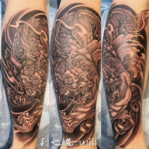 Explore kayak tattoo ideas, creative tattoo ideas in Rehoboth Beach, available at Tattoo Galaxy (Rehoboth Beach) Piercing & Custom tattoos