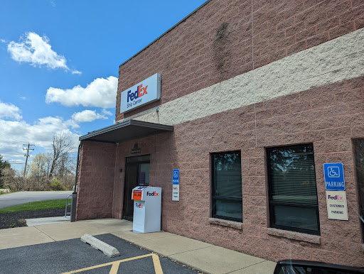 505 Farmbrook Ln, York, PA 17406, USA