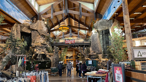 Outdoor Sports Store «Bass Pro Shops», reviews and photos, 7970 Northfield Blvd, Denver, CO 80238, USA