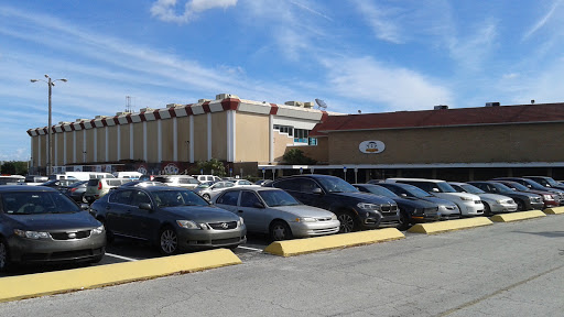 Off Track Betting Shop «Tampa Greyhound Track», reviews and photos, 8300 N Nebraska Ave, Tampa, FL 33604, USA