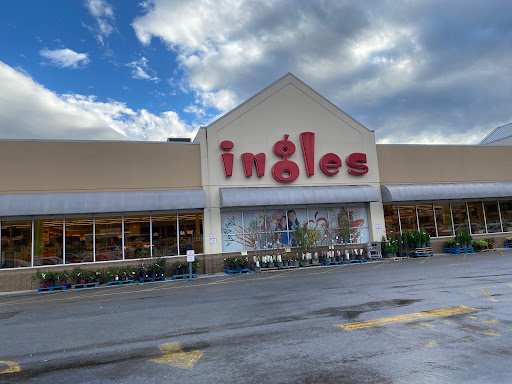 Ingles Market, 2342 E Andrew Johnson Hwy, Morristown, TN 37814, USA, 