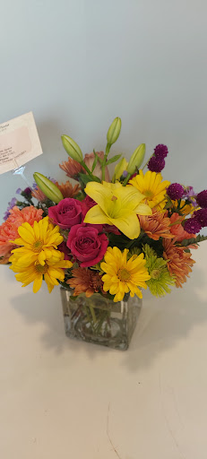 Florist «Millbury Towne Florist», reviews and photos, 4 S Main St, Millbury, MA 01527, USA