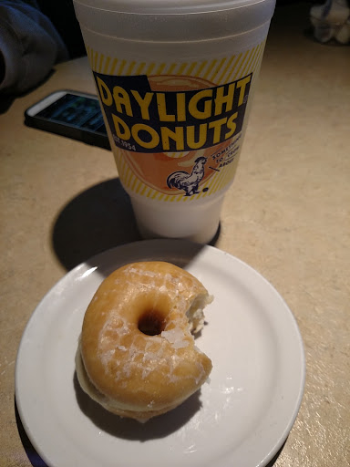 Donut Shop «Daylight Donuts», reviews and photos, 320 W Main St, Olney, IL 62450, USA