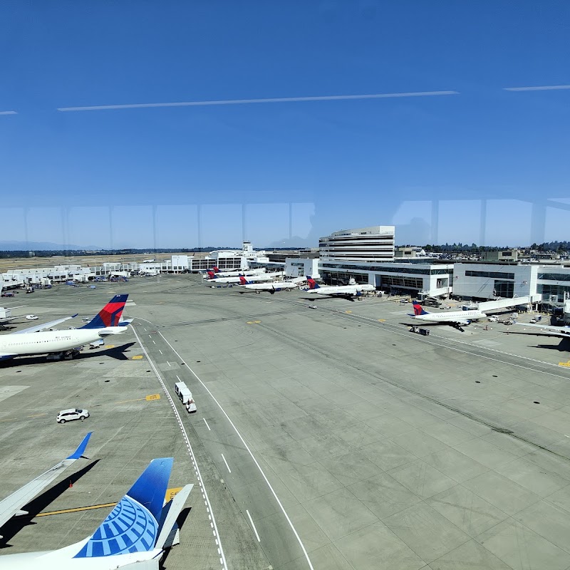 SeaTac Airport Terminal - Bay 2