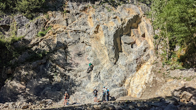Falaise de Régades à Régades