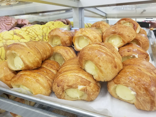 Shopping Mall «Hillcrest Shopping Center», reviews and photos, 1701 N Larkin Ave, Crest Hill, IL 60403, USA