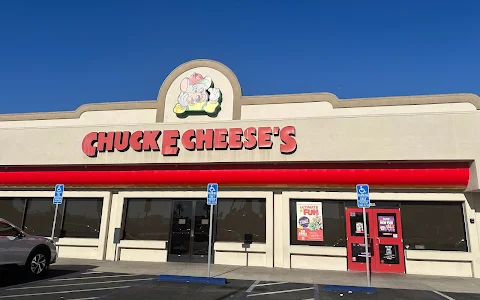 Chuck E. Cheese image