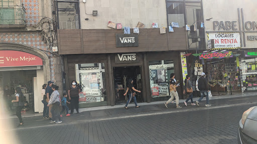 Stores to buy sneakers Puebla
