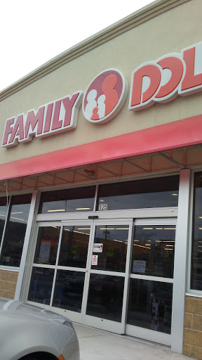 FAMILY DOLLAR, 125 Center St, Tamaqua, PA 18252, USA, 