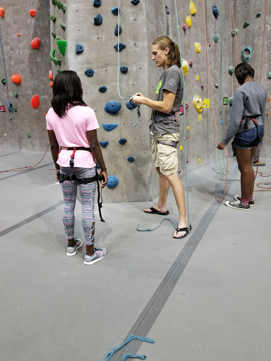 Rock Climbing Gym «Vertical Rock Indoor Climbing Center», reviews and photos, 10225 Nokesville Rd, Manassas, VA 20110, USA