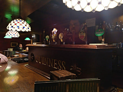 The Thirty Three Bar Irlandés
