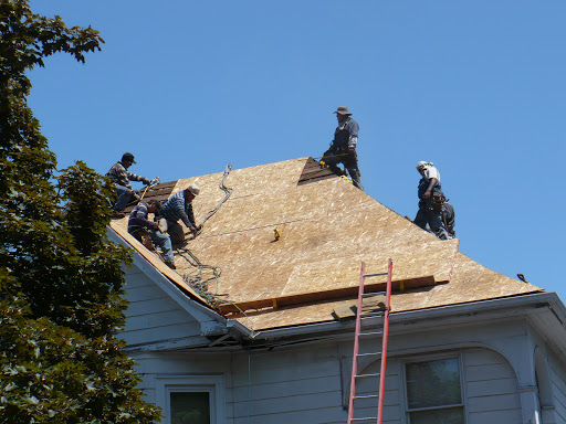 Roofing Contractor «Paramount Roofing and Siding, LLC», reviews and photos, 5531 Femrite Dr, Madison, WI 53718, USA