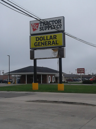 Discount Store «Dollar General», reviews and photos, 938 E Washington St, Winchester, IN 47394, USA