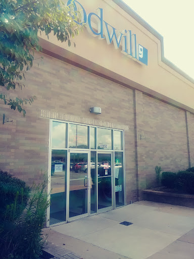Thrift Store «Goodwill Industries of Greater Cleveland & East Central Ohio», reviews and photos, 12650A Rockside Rd, Cleveland, OH 44125, USA