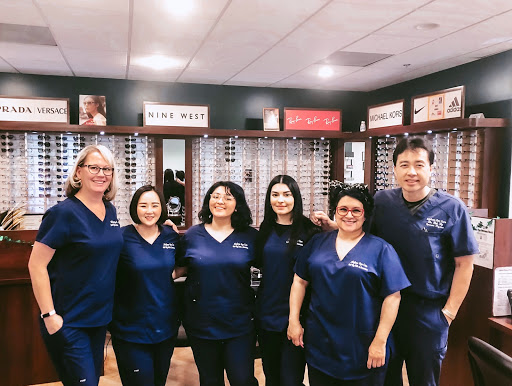 Eye Care Center «Bob Yip OD & Associates», reviews and photos, 3151 N Alafaya Trail #102, Orlando, FL 32826, USA
