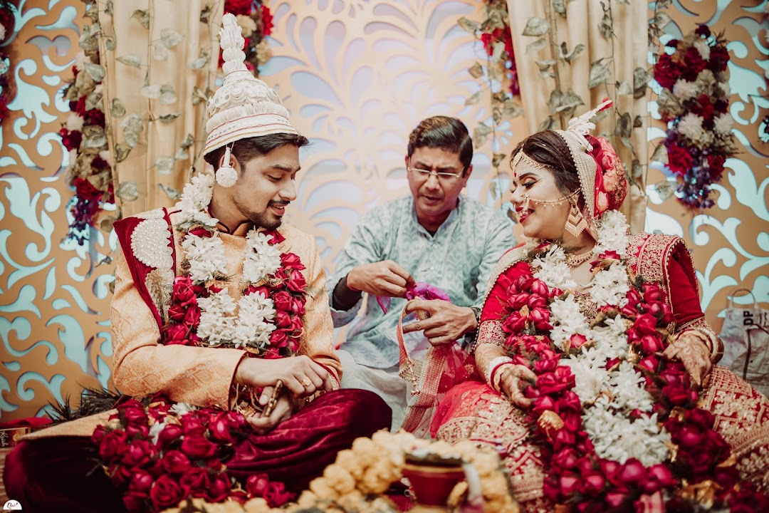 Wedding Photographers in Kolkata | QpidIndia