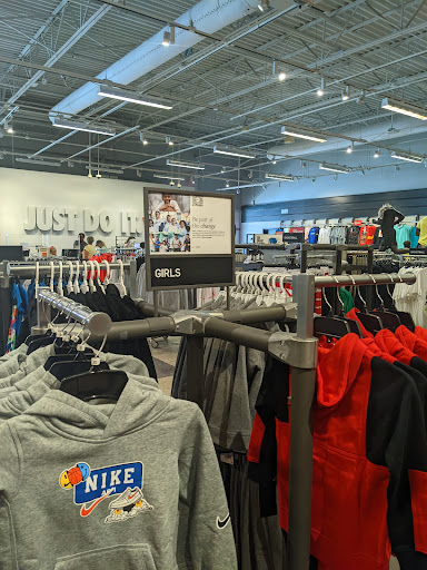 Sporting Goods Store «Nike Factory Store», reviews and photos, 1000 Tanger Dr #223, Locust Grove, GA 30248, USA