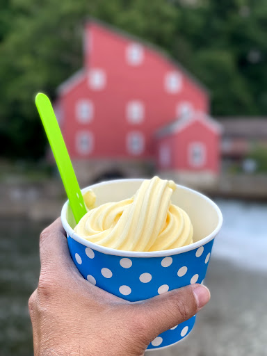 Frozen Yogurt Shop «Just Chill Frozen Desserts & Creperie», reviews and photos, 47 Main St, Clinton, NJ 08809, USA