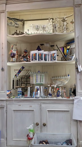 Gift Shop «Quilts Unlimited/ J. Fenton Gifts», reviews and photos, 118 E Main St, Charlottesville, VA 22902, USA