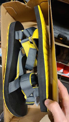 Shoe Store «DSW Designer Shoe Warehouse», reviews and photos, 345 Rockaway Turnpike, Lawrence, NY 11559, USA