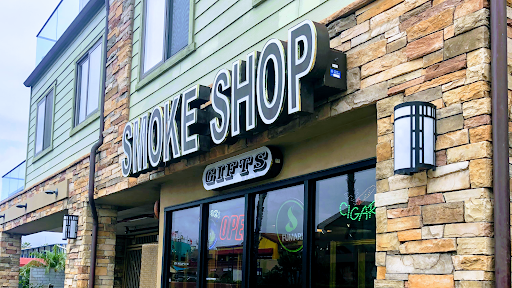 Smoke Shop & Gift, 4175 Mission Blvd, San Diego, CA 92109, USA, 