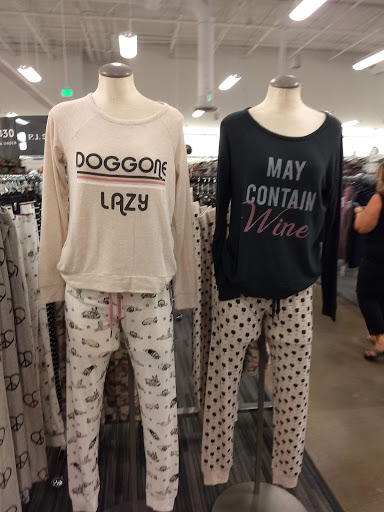 Department Store «Nordstrom Rack Tempe Marketplace», reviews and photos, 1900 E Rio Salado Pkwy, Tempe, AZ 85281, USA