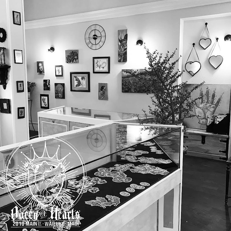 Queen of Hearts Maui • Tattoo & Piercing