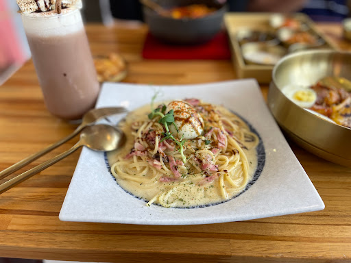 韓國戀人 한국의 연인 ｜雲林人氣打卡網美店｜韓式料理、義大利麵｜咖啡甜點店｜家庭聚餐首選｜情侶約會｜雲林咖啡甜點店推薦 的照片