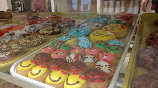 Donut Shop «Donut House», reviews and photos, 515 S Carrier Pkwy, Grand Prairie, TX 75051, USA