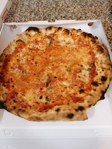 Pizza Da Willy pizzeria d'asporto. Via Divisione Coduri, 174/A, 16030 Cogorno GE, Italia