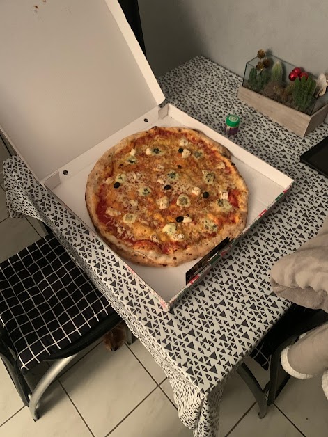 Pizza Della Casa Grenoble - Au feu de bois - Livraison à domicile à Seyssinet-Pariset (Isère 38)