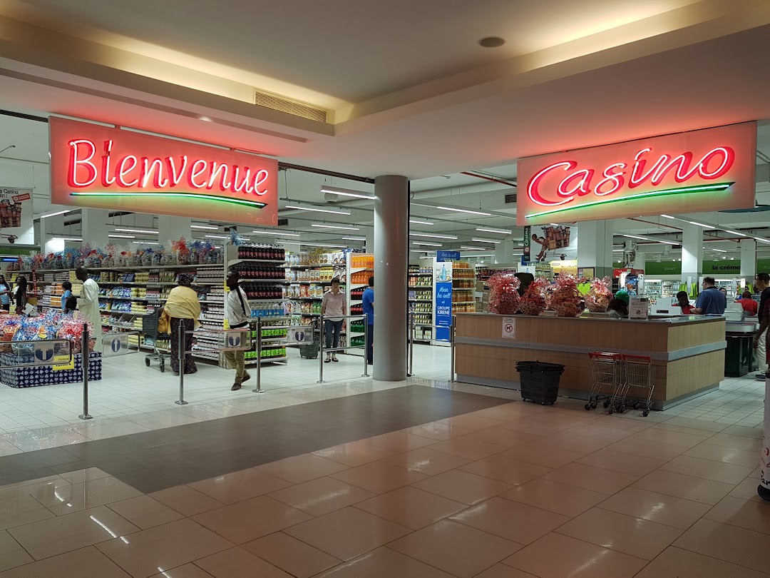 Casino Supermarket dans la villeDakar
