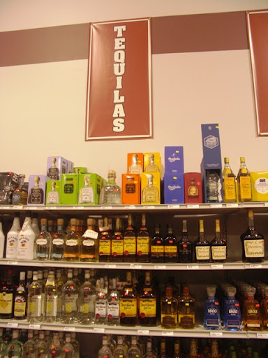 Liquor Store «Busa Wine & Spirits», reviews and photos, 34 Cambridge St, Burlington, MA 01803, USA