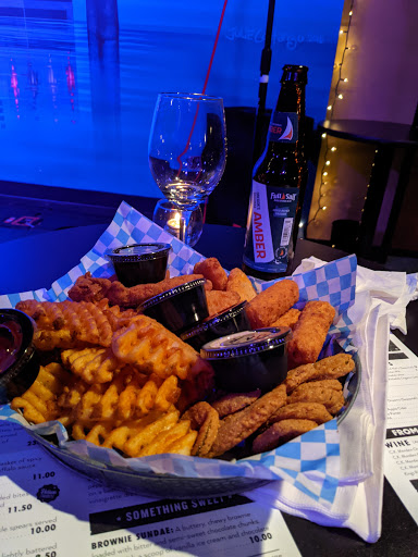 Comedy Club «Helium Comedy Club - Portland», reviews and photos, 1510 SE 9th Ave, Portland, OR 97214, USA