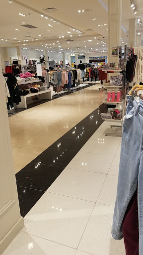 Clothing Store «Forever 21», reviews and photos, 23000 Eureka Rd #1360, Taylor, MI 48180, USA