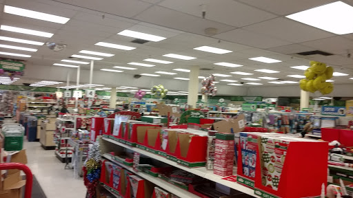 Dollar Store «Dollar Tree», reviews and photos, 1016 N Springbrook Rd, Newberg, OR 97132, USA