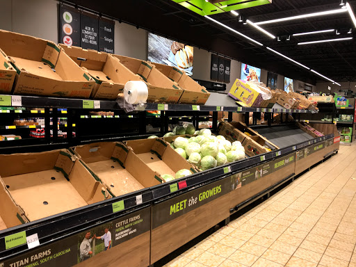 Supermarket «ALDI», reviews and photos, 4222 W Gate City Blvd, Greensboro, NC 27407, USA