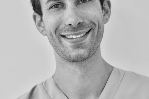 Cabinet dentaire implantologie et parodontologie du Dr Dan Rosenbach image